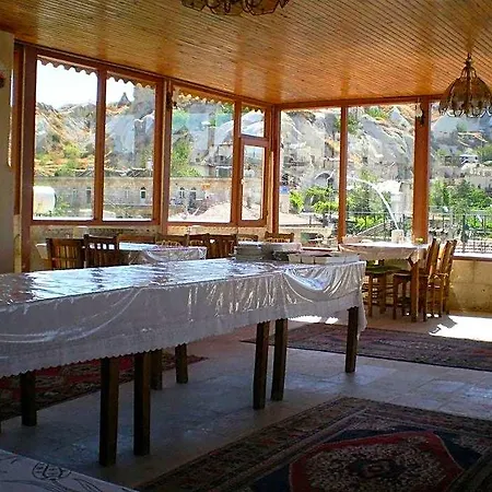 Nature Park Cave Hotell 2*